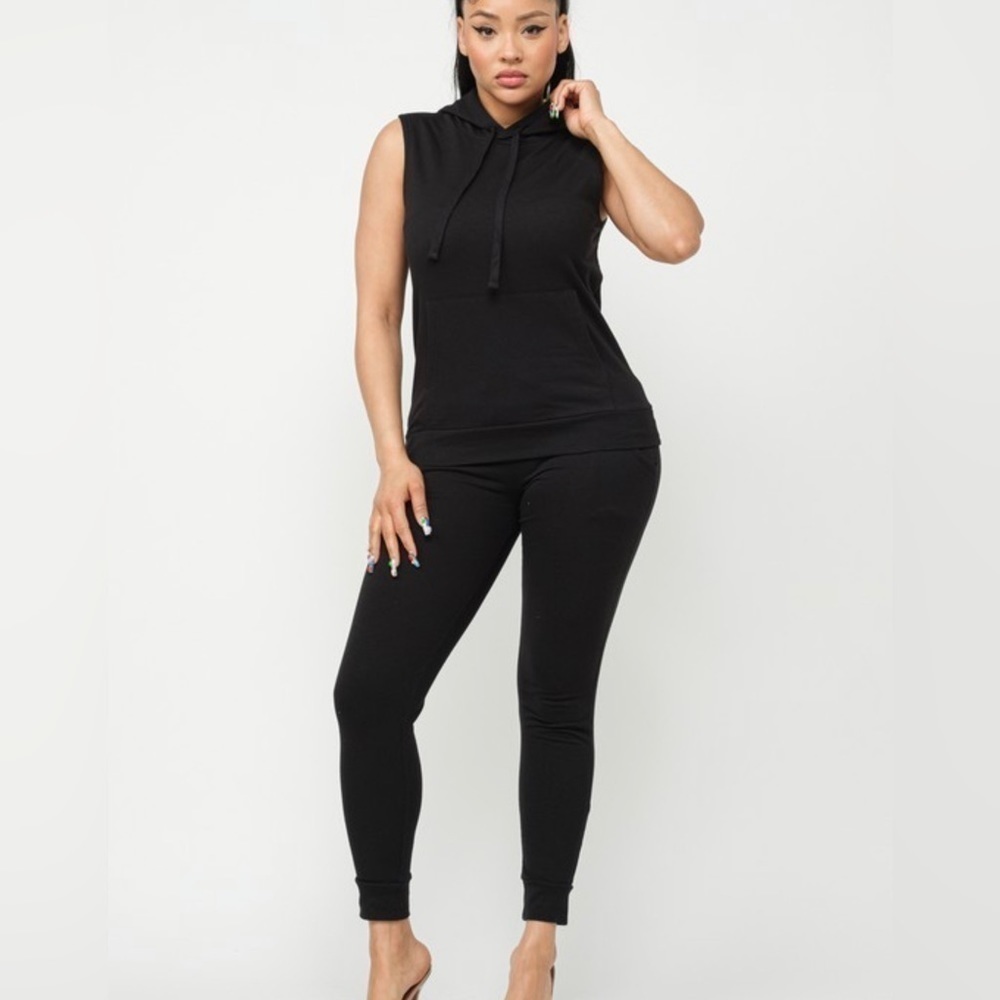 Black! Black Two Piece Sleeveless Jogging Suit - Picture 2 of 5
